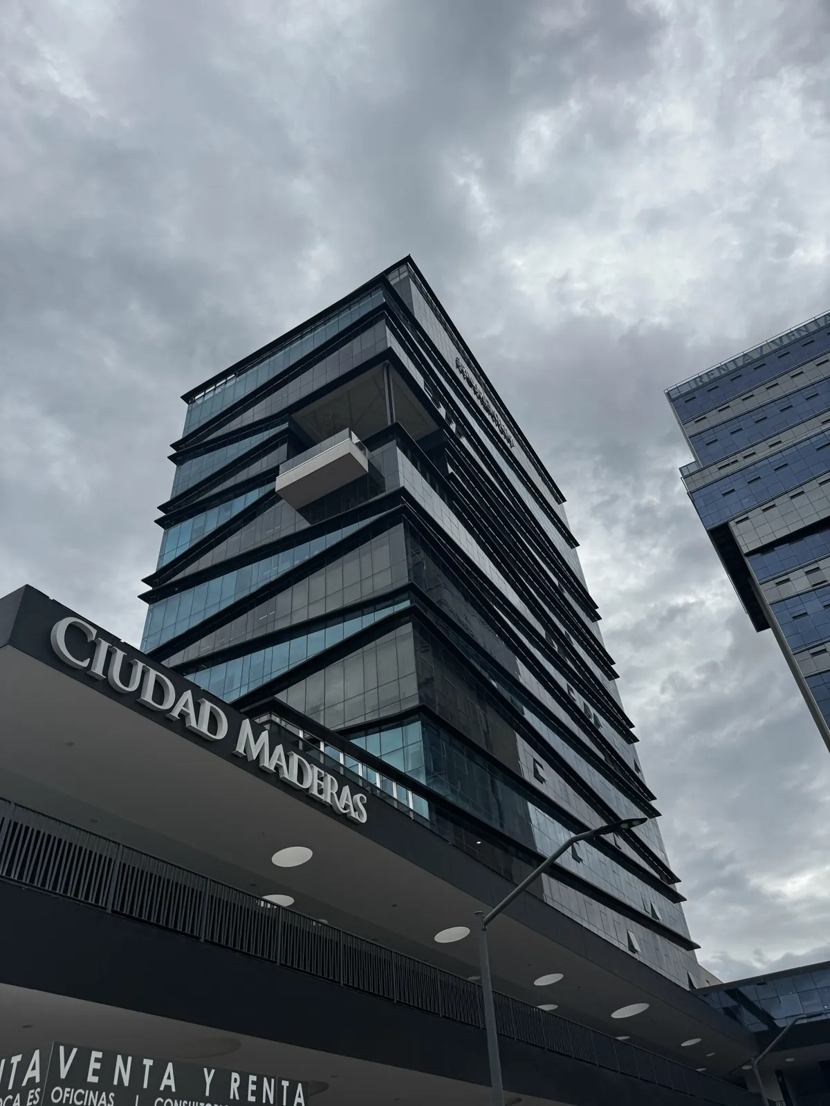Oficinas de Grupo CerVel en la torre corporativa Ciudad Maderas, Querétaro.